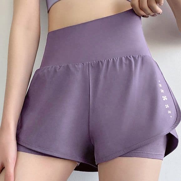 スポーツパンツ 動きやすさ重視の機能性ショート