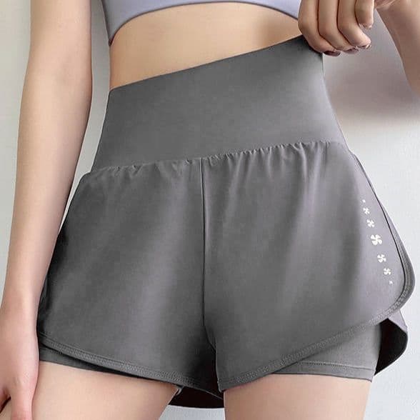 スポーツパンツ 動きやすさ重視の機能性ショート