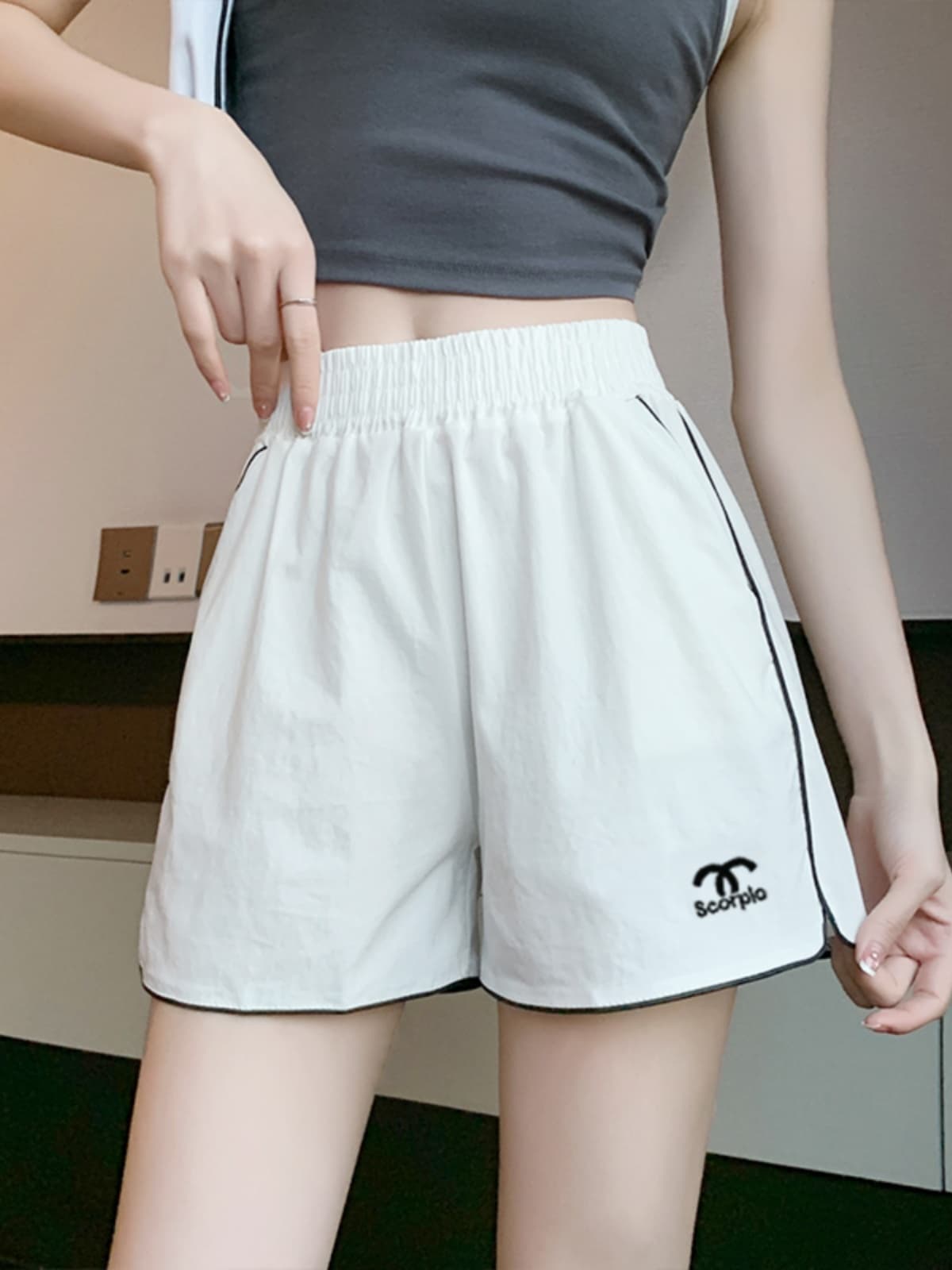 スポーツパンツ シンプルラインショートパンツ