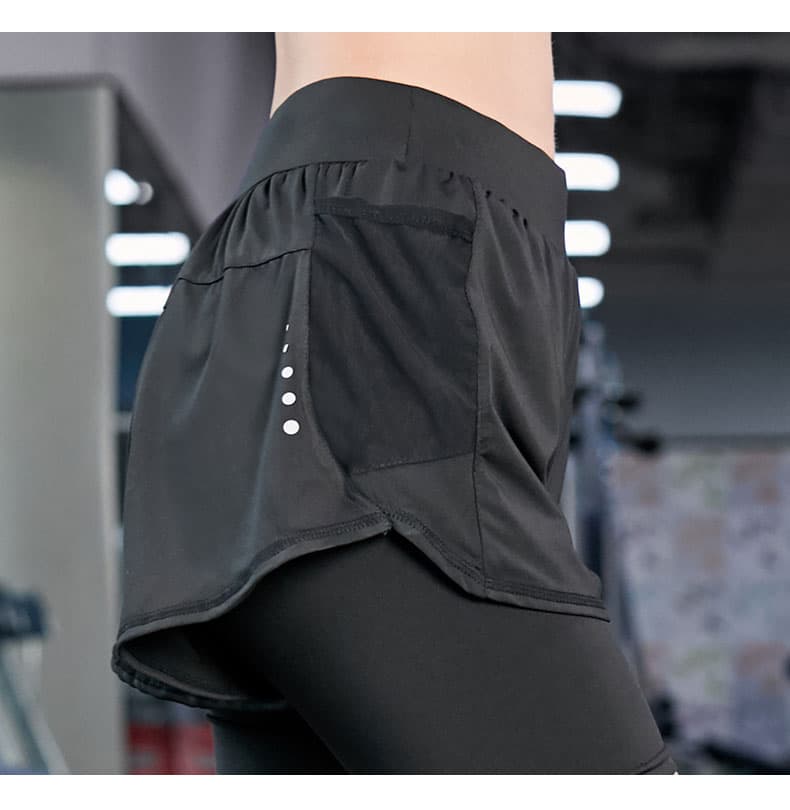 スポーツパンツ 二層構造スマホ収納ショート