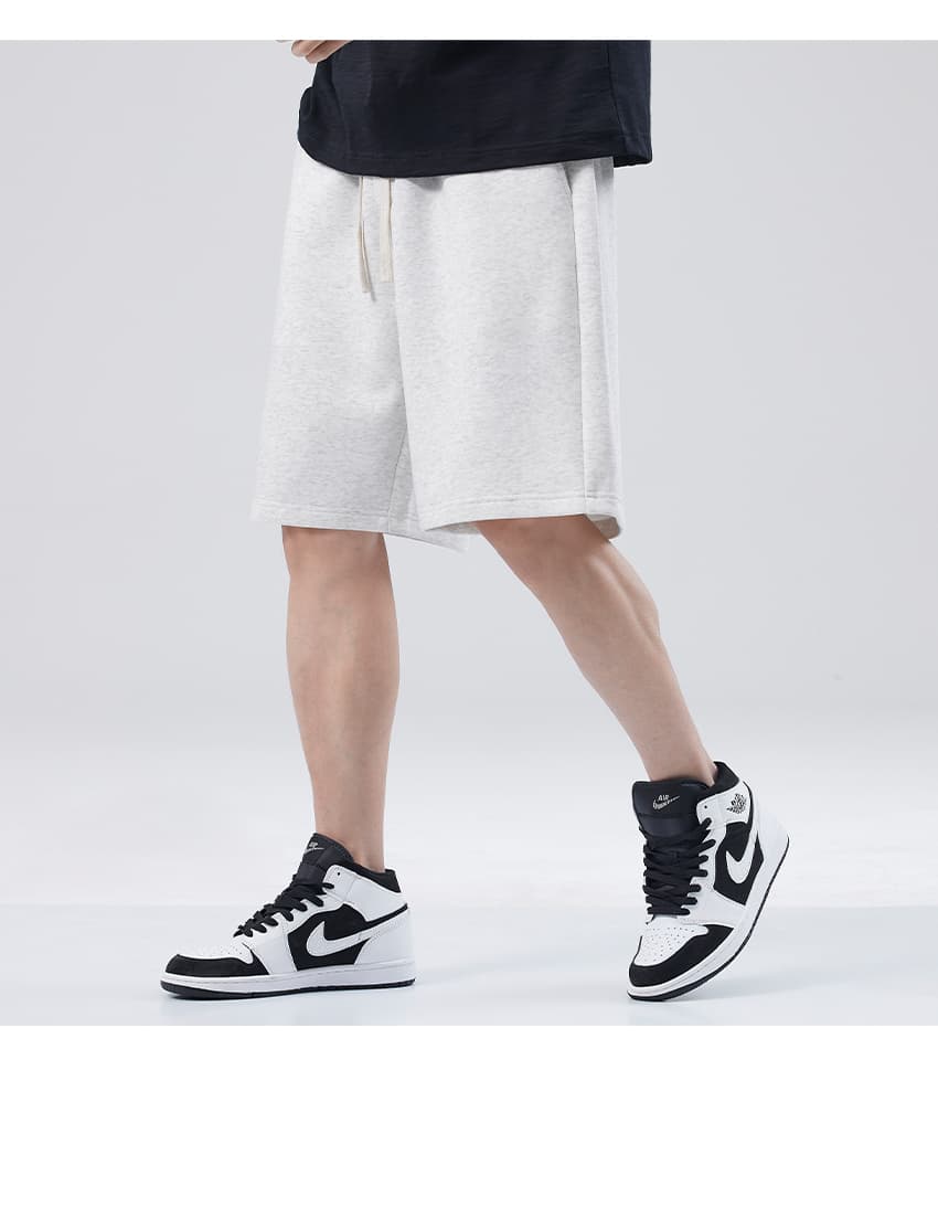 スポーツパンツ やわらか素材のリラックスショート